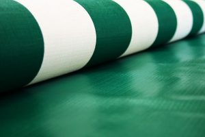 Cách sử dụng mái hiên di động có khó không?