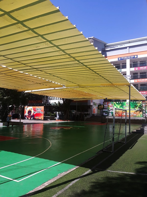 bạt che nắng mưa