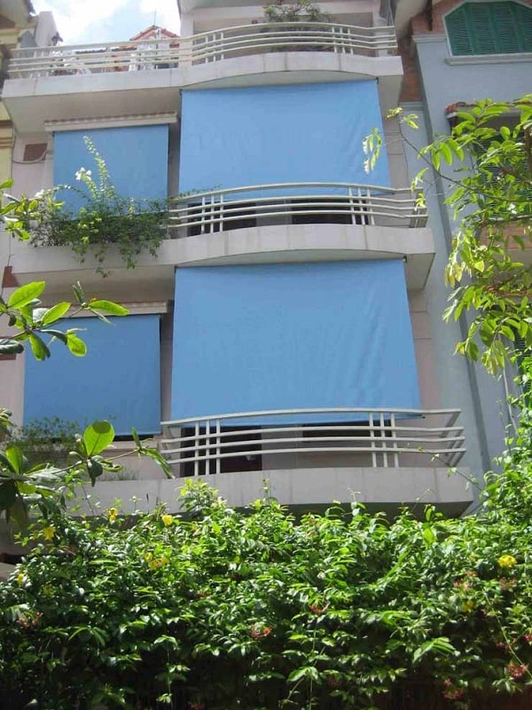 Bạt che nắng mưa tự cuốn